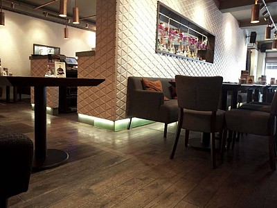 Black floors in Ebony colour at pizza restaurant