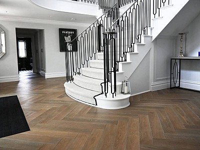 Waterfall colour Herringbone oak parquet