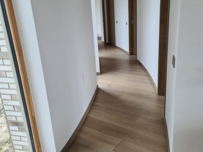 Wide plank wood flooring in Dunes colour