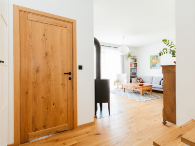 Floors and Doors in Natural Oak Colour – Rustic Elegance