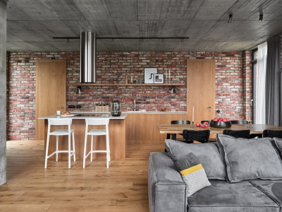 Engineered oak wood flooring in the Light Nut colour, Character grade