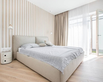 Extra White oak floors and deco walls