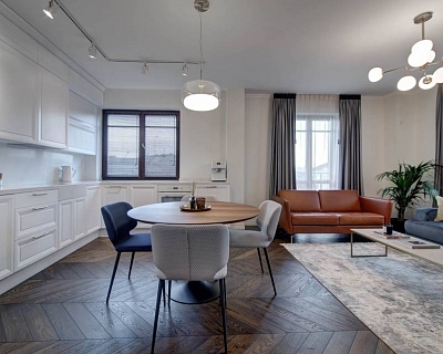 Black wood flooring: Chevron parquet in Ebony colour