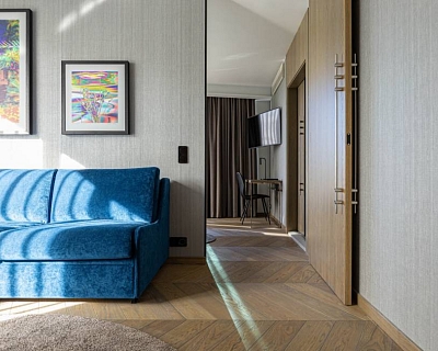 Chevron oak parquet in Graphite colour