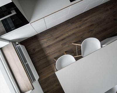 Oak floors in Graphite colour for compact flat