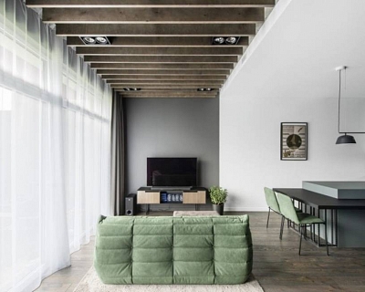Oak floors in Graphite colour for modern flat