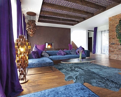 Walnut colour interiors: rustic oak floors