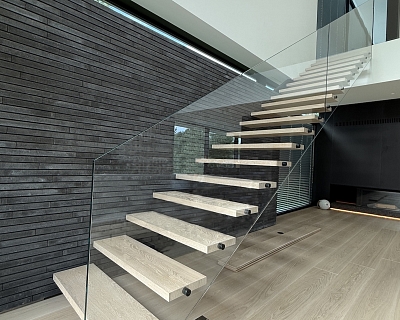 Extra wide oak planks and floating oak stairs in Ivory colour