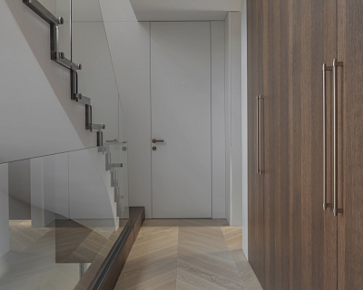 Chevron oak parquet in Ivory colour, Prime grade