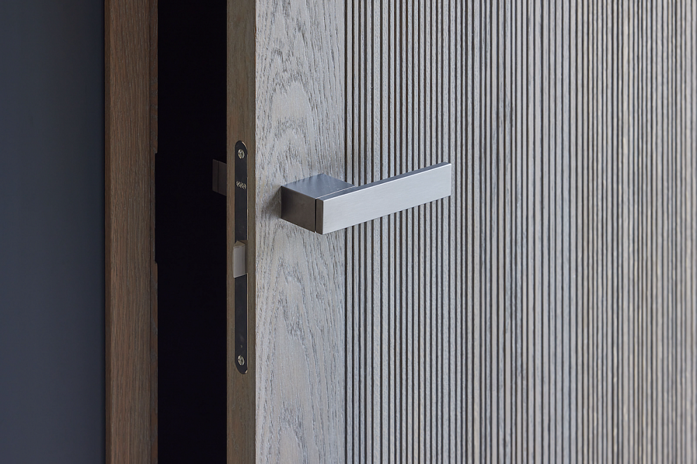 Made-to-measure Solid Wood Doors: Crafted to Last for Generations